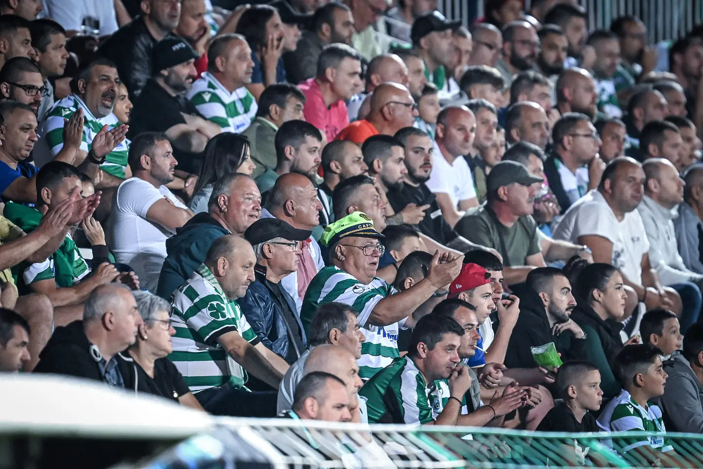 Фенове на Черно море / startphoto.bg