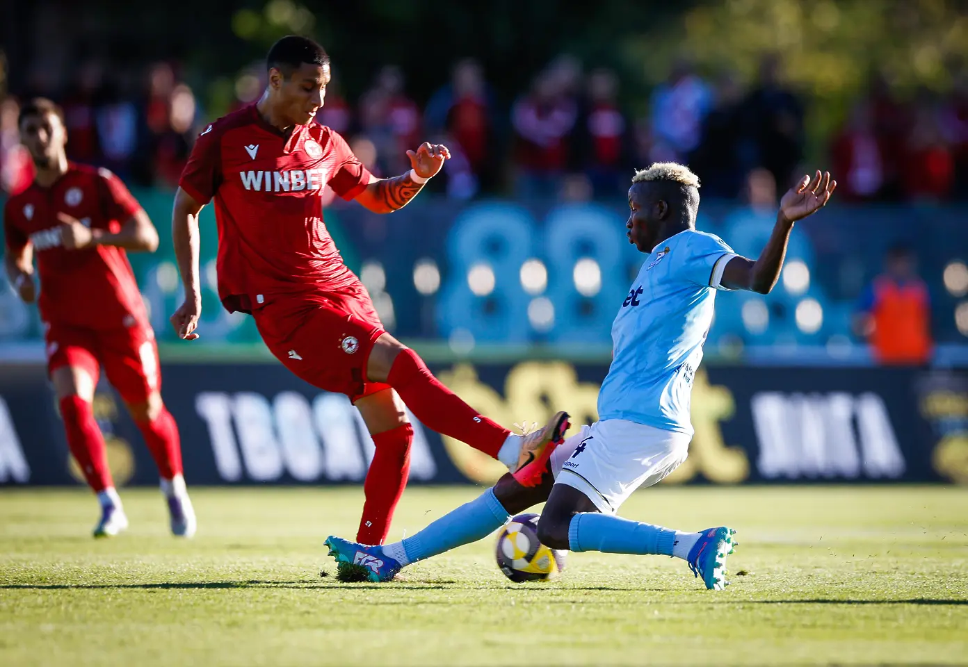 Леандро Годой и Давид Акинтола / startphoto.bg