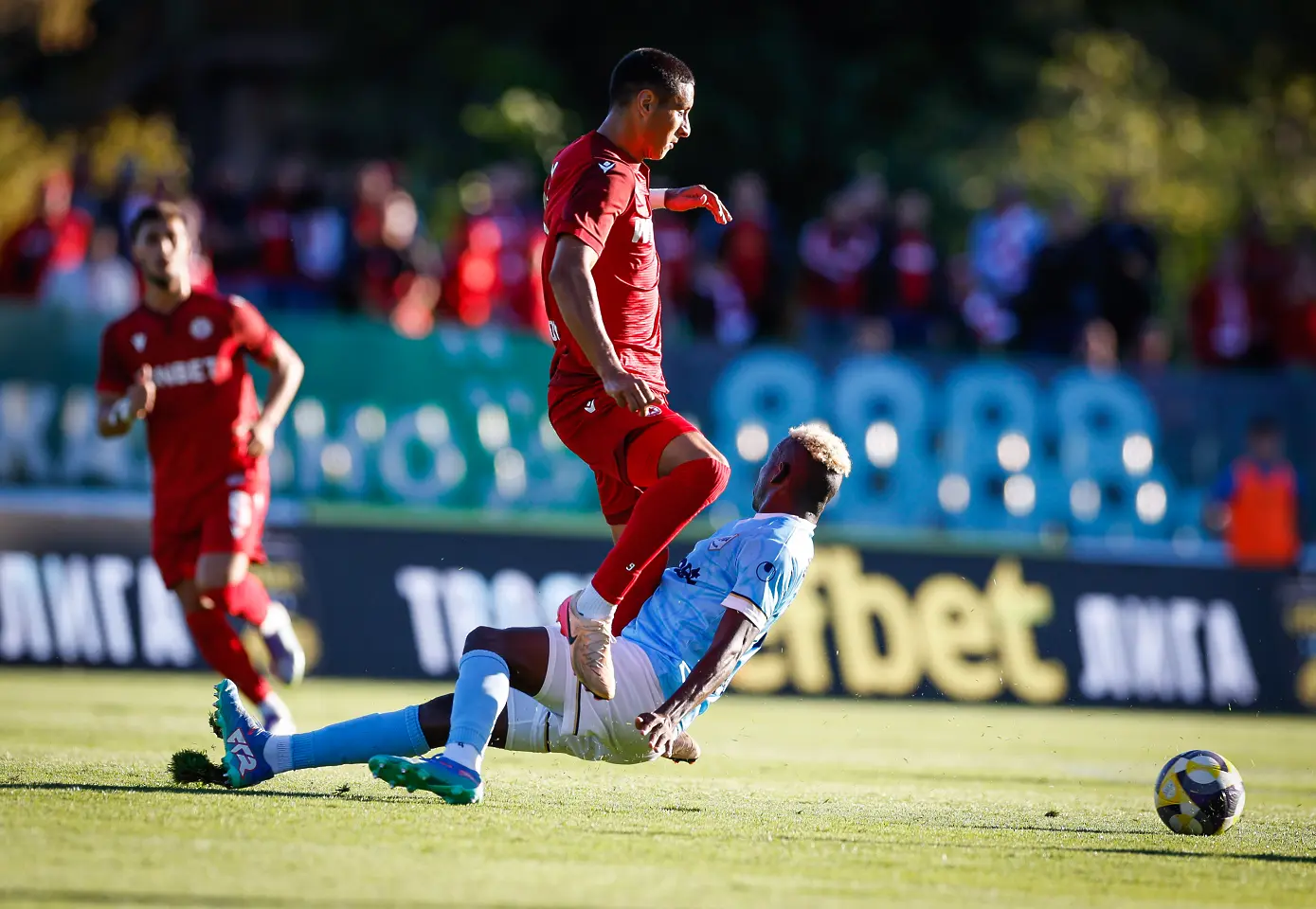 Леандро Годой и Давид Акинтола / startphoto.bg