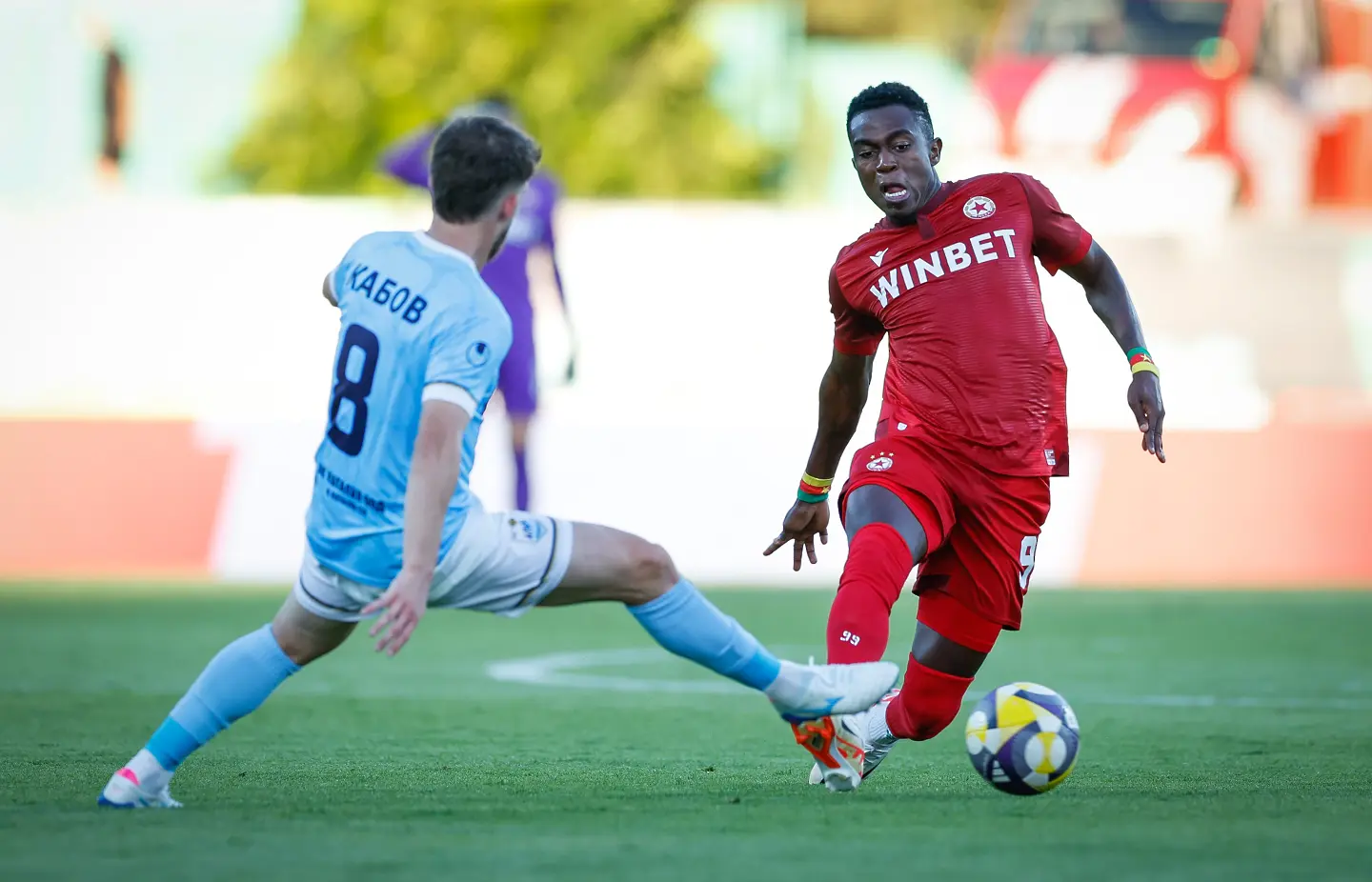 Атанас Кабов и Джеймс Ето'о / startphoto.bg