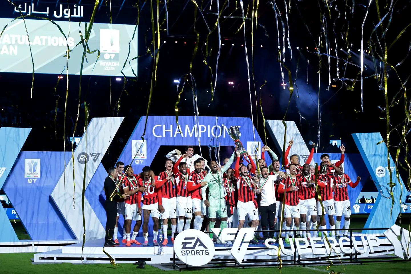Милан спечели Суперкупата на Италия през миналия сезон / Getty Images