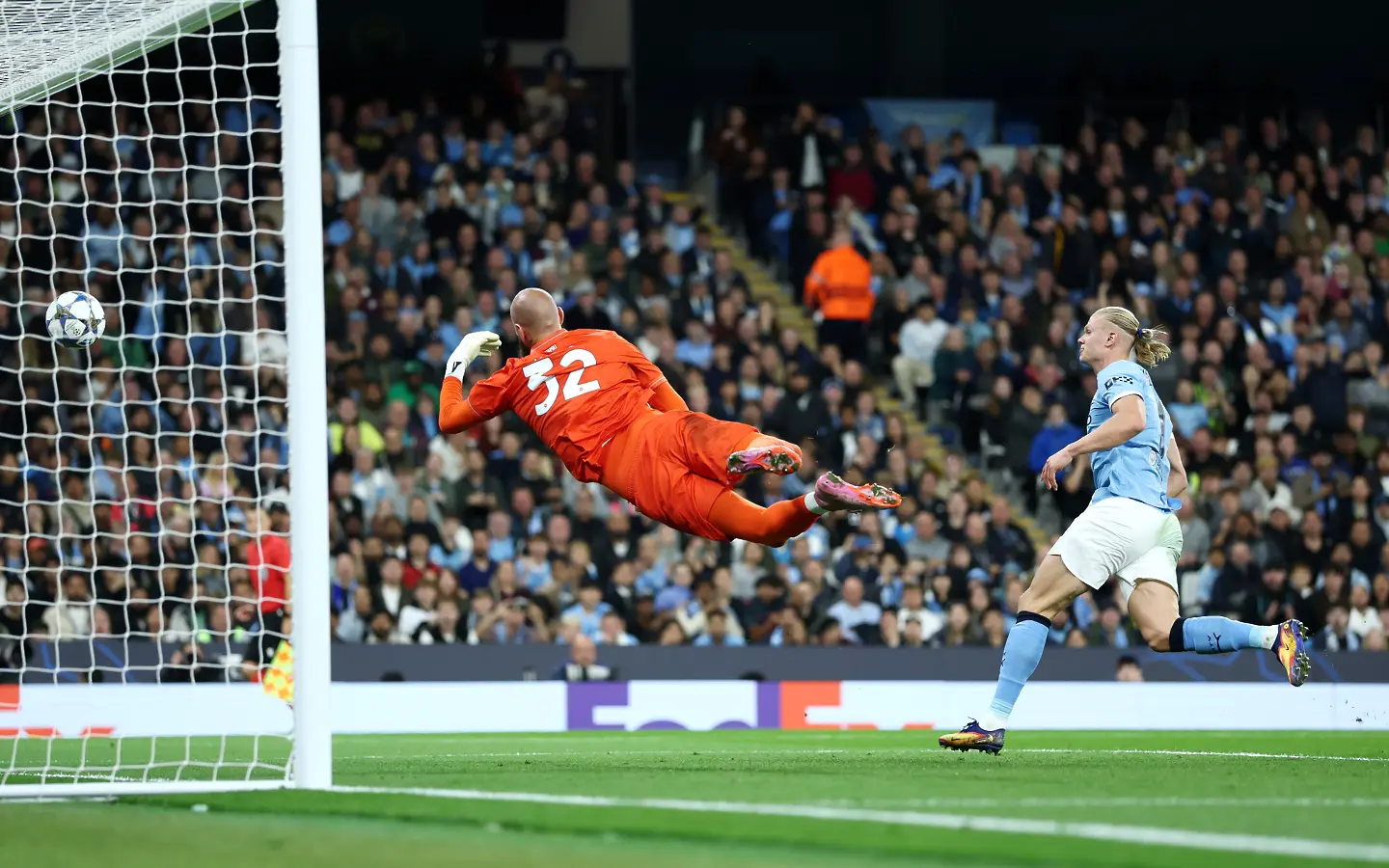 Манчестър Сити ликува, 10-членната неаполитанска стена рухна два пъти