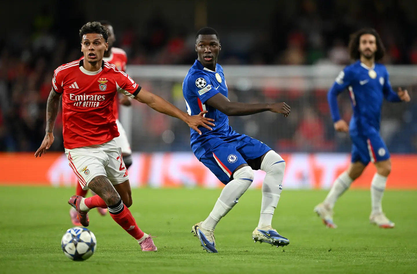 Радостта е за Челси, автогол вгорчи завръщането на Моуриньо на „Стамфорд Бридж“