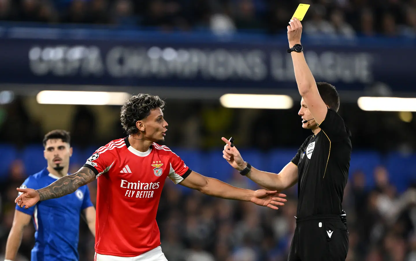 Радостта е за Челси, автогол вгорчи завръщането на Моуриньо на „Стамфорд Бридж“