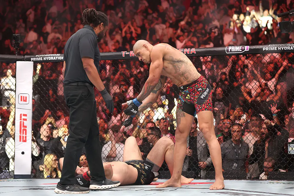 Алекс Перейра срещу Магомед Анкалаев / Getty Images 