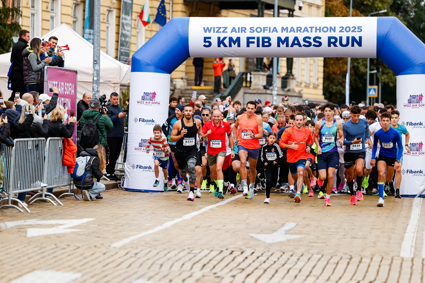 Близо 1200 участници в масовия старт на 5 км подгряха Wizz Air Sofia Marathon 