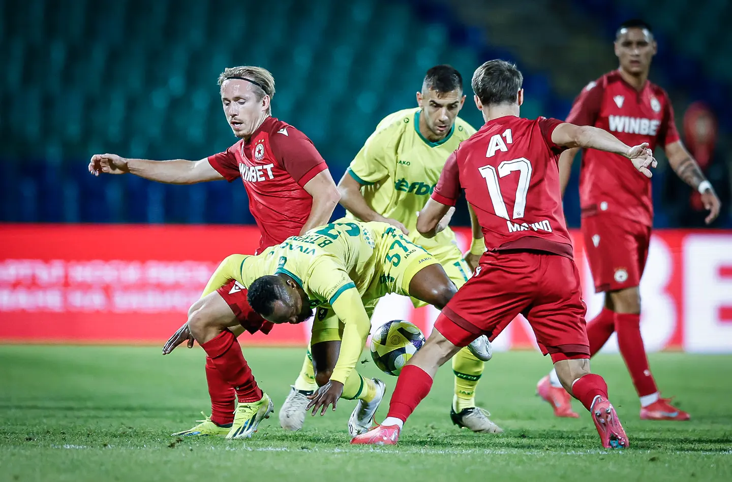 Давид Сегер, Ивайло Чочев, ЦСКА - Лудогорец/ startphoto.bg