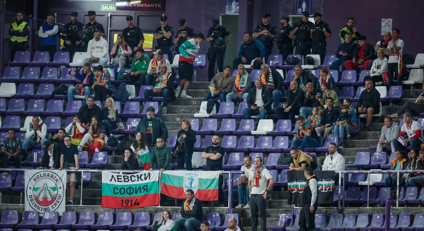 Само със Светльо Вуцов не става, 1:16, Испания гледа смело към Световното