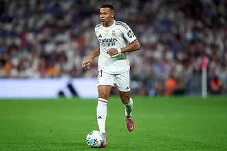 Килиан Мбапе се справя толкова добре, колкото CR7 в Ла Лига