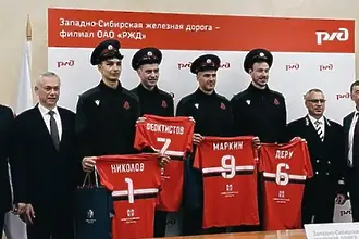 В Русия представиха Мони Николов с фуражка и униформа 