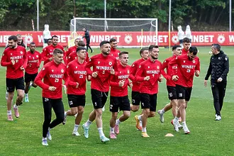 ЦСКА с група от 22 футболисти срещу Добруджа
