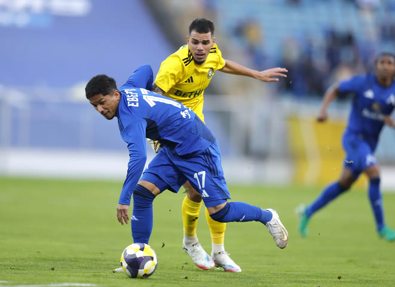 Евертон Бала срещу Лукас Кардозо / startphoto.bg