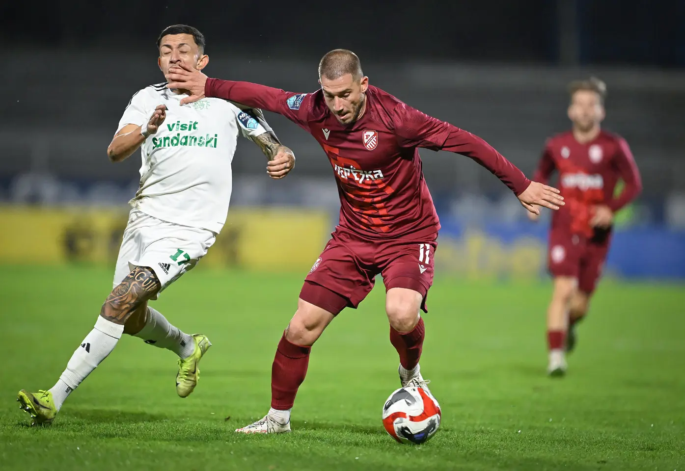 Виктор Митев от Фратрия срещу Лео Пимента от Вихрен / startphoto.bg