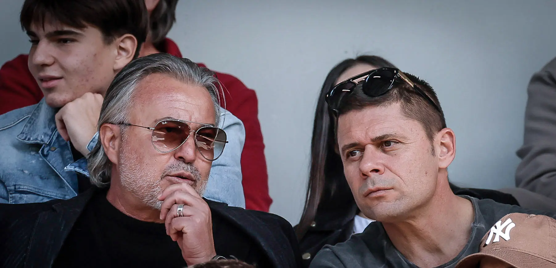 В Деня на народните будители: Прекратиха Локомотив Пловдив - Ботев Пловдив след скандал (ВИДЕО)