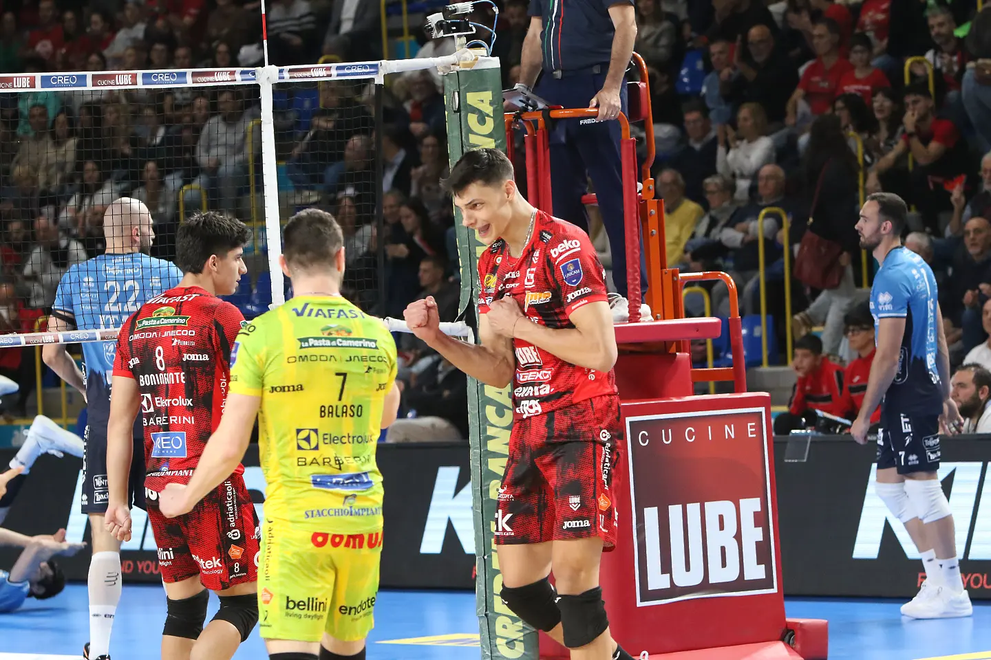 Александър Николов / www.legavolley.it