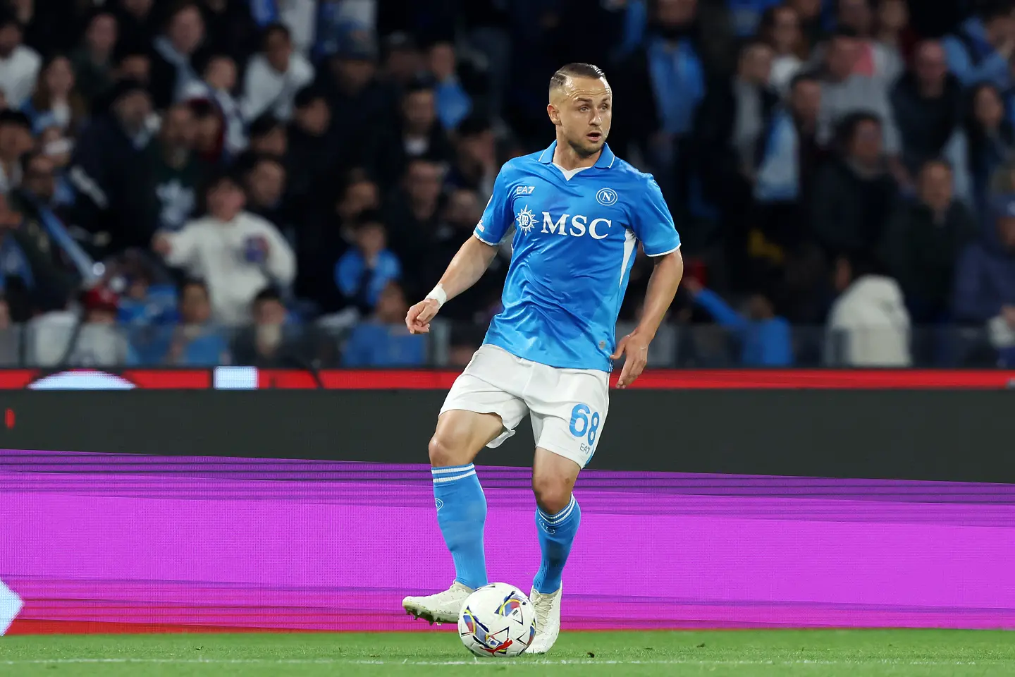 Станислав Лоботка / Getty Images