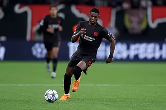 Преди година играеше аматьорски футбол за камерунския Леверкузен, а сега вкара в ШЛ за германския