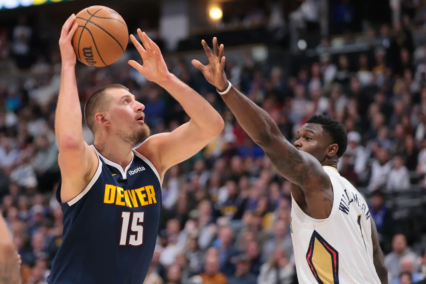 Никола Йокич и Зайън Уилямсън / Getty Images