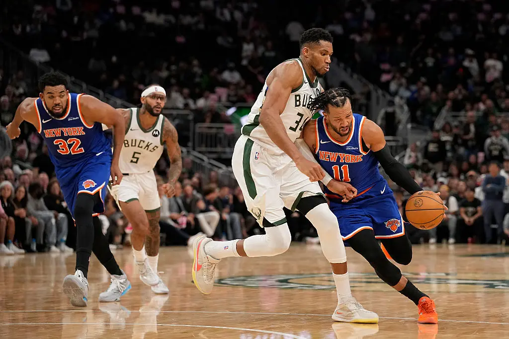 Янис Антетокумбо срещу Джейлън Брънсън / Getty Images