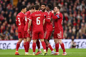 Позорът срещу Палас върна Ливърпул към междувоенните години