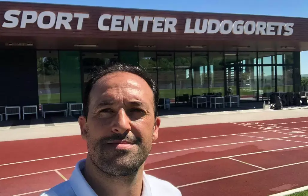 Бивш треньор на Лудогорец издаде книга