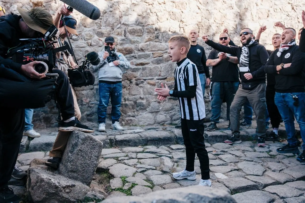 Фондация „100 години Локомотив Пловдив“ благодари на феновете и жегна Ботев Пловдив