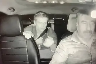 Ужас в Истанбул – боксьор нападна таксиджия, опита да му отхапе ухото и да му извади очите (ВИДЕО 18+)