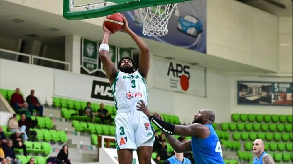 Балкан Ботевград разби Левски с 38 точки