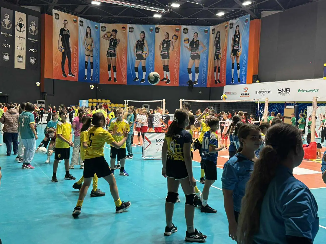 „Малки великани“ завладяха Пловдив: Детският волейболен турнир събра над 200 участници