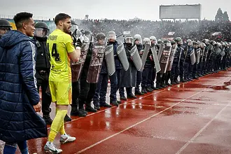 Мобилизират 2000 полицаи за Левски – ЦСКА, ще се използват и дронове