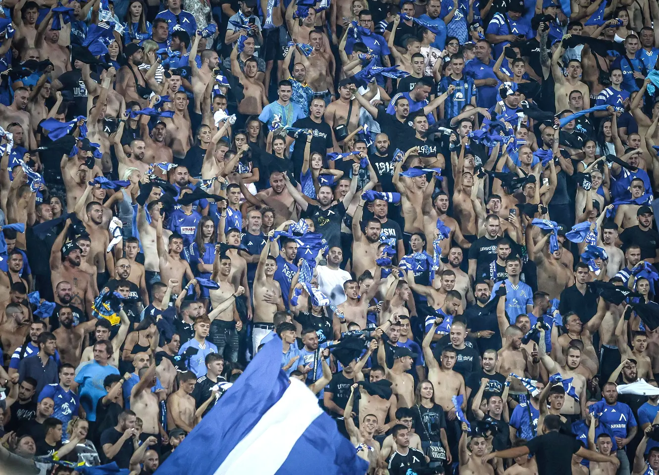 Фенове на Левски / startphoto.bg 