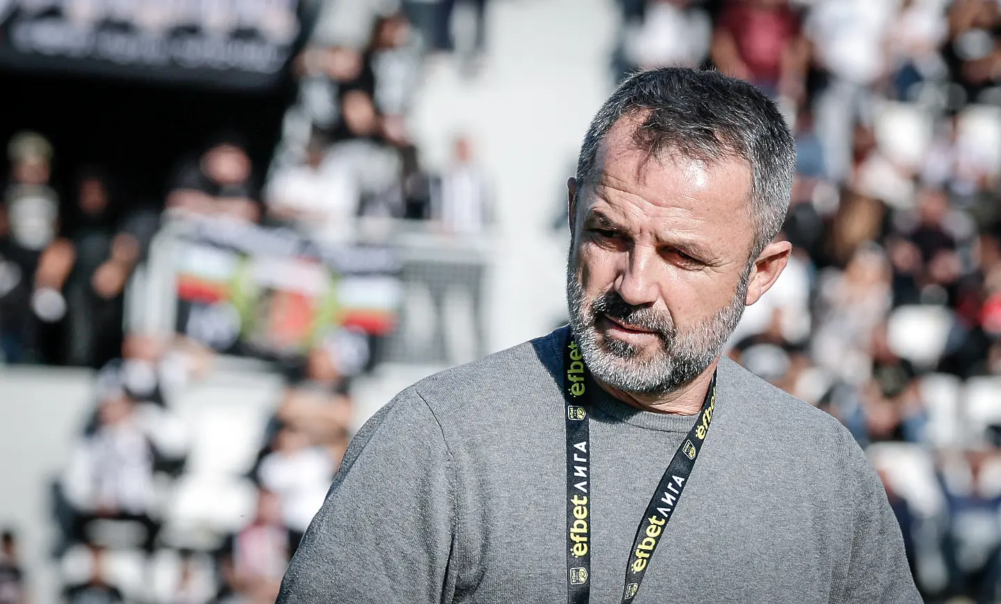 В Деня на народните будители: Прекратиха Локомотив Пловдив - Ботев Пловдив след скандал (ВИДЕО)