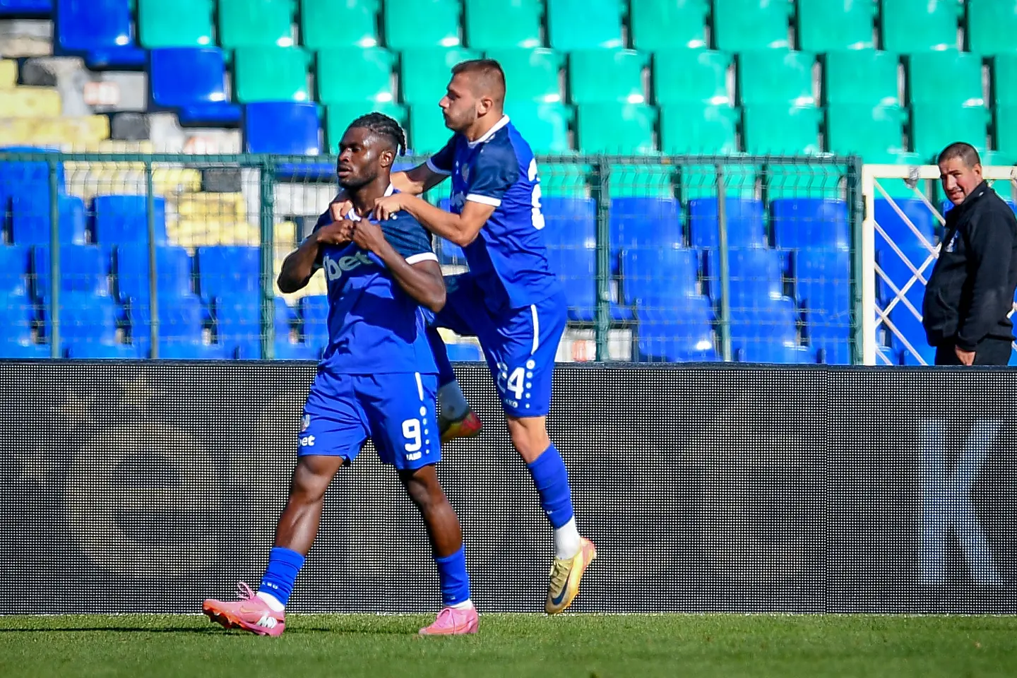 Филип Ежике / startphoto.bg