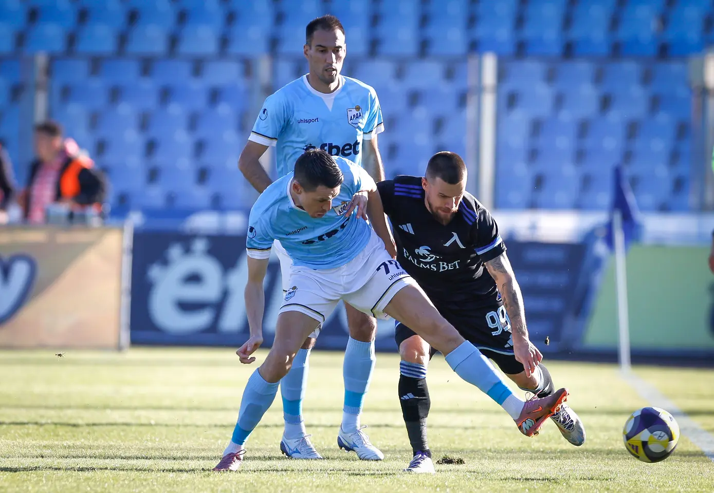 Бирсент Карагарен, Радослав Кирилов / startphoto.bg