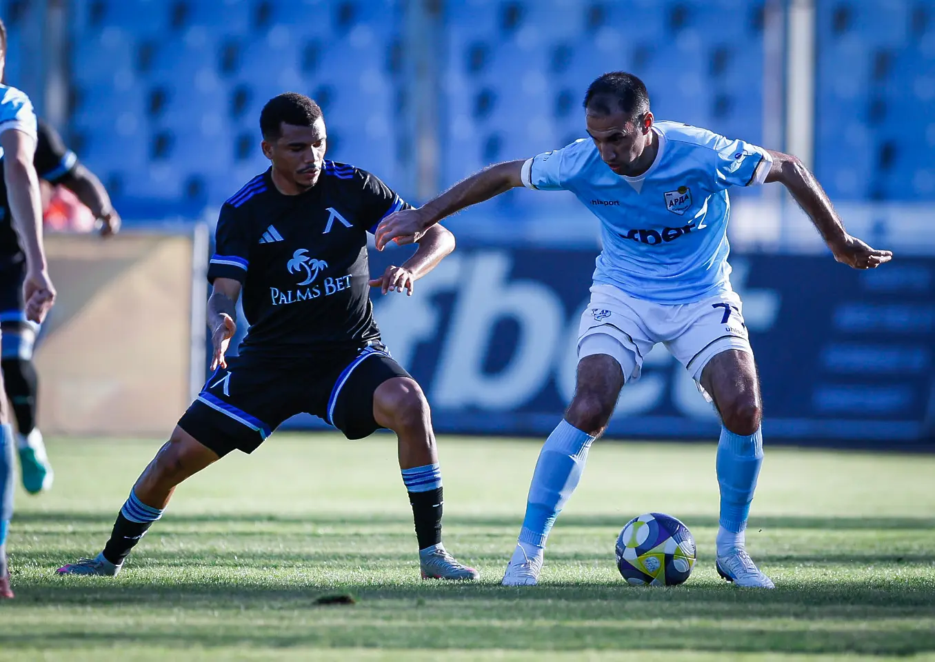 Майкон, Ивелин Попов / startphoto.bg