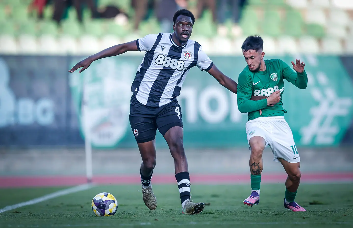 Локомотив София сложи край на лошата си серия, стъжнявайки още повече живота на Берое 