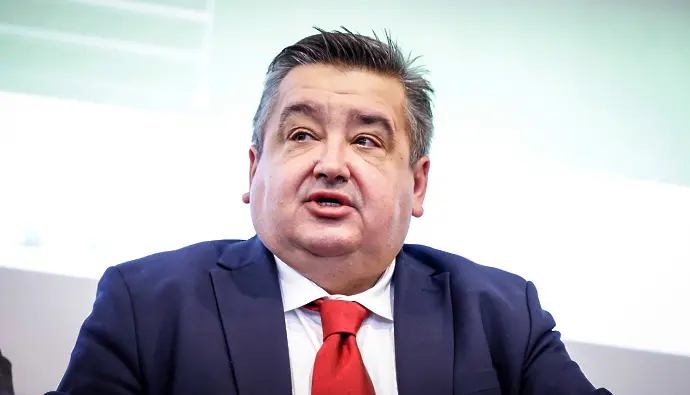 Шефът на Лигата се извини на Илиан Илиев 