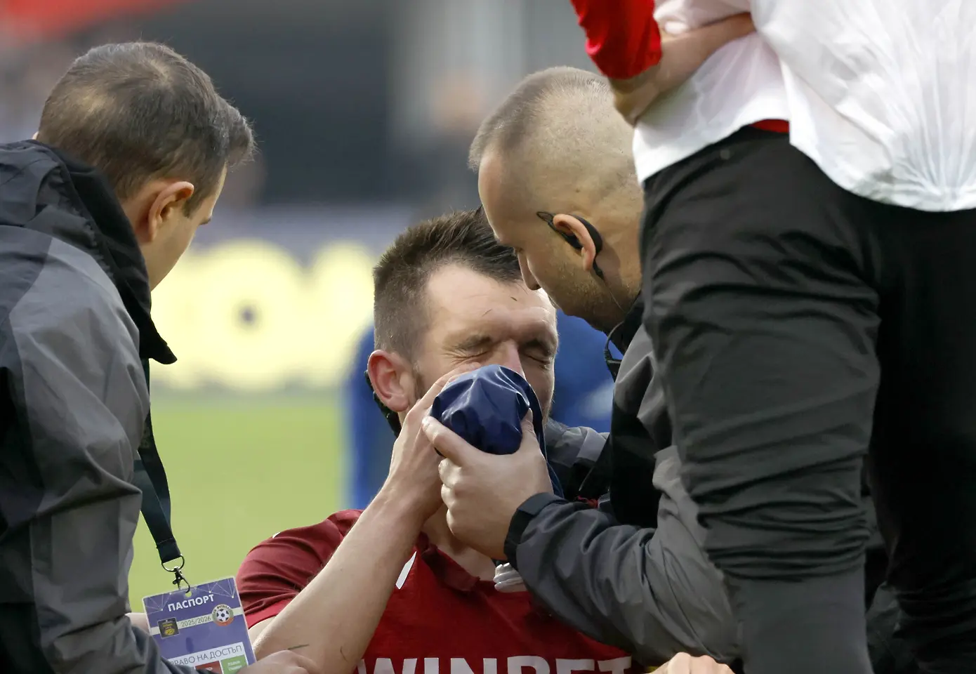 Меле на дербито Левски - ЦСКА, но без червени картони (ГАЛЕРИЯ)