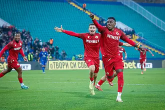 На живо: ЦСКА вкара на Левски със снаряд на Ето'о 