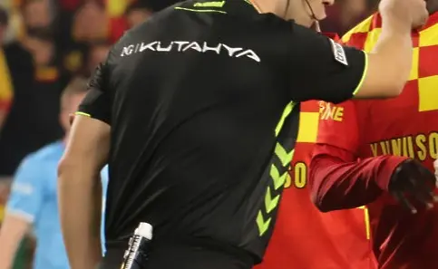 Арест за 17 съдии и футболен президент в Турция заради залози