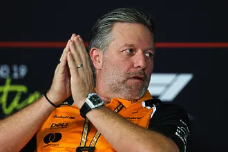 Зак Браун предпочита да загуби титлата пред това да фаворизира Норис или Пиастри