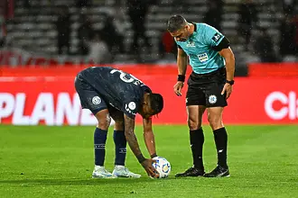 Бивш играч на Берое грабна Купата на Аржентина след драма с дузпи