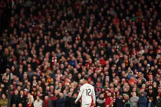 Рой Кийн критикува феновете на Ливърпул заради освиркванията към Александър-Арнолд