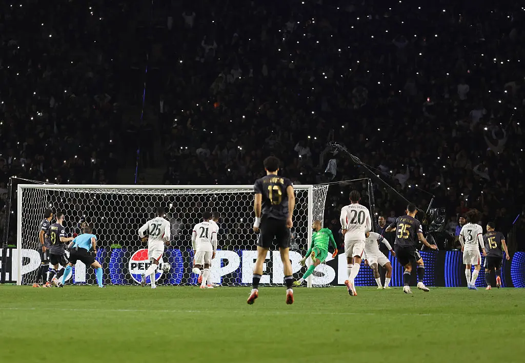 Леандно Андраде вкарва на Челси / Getty Images
