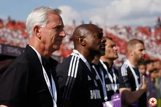 Бивш треньор на ЦСКА със забрана за шофиране, след като го хванаха с превишена скорост с Поршето му 