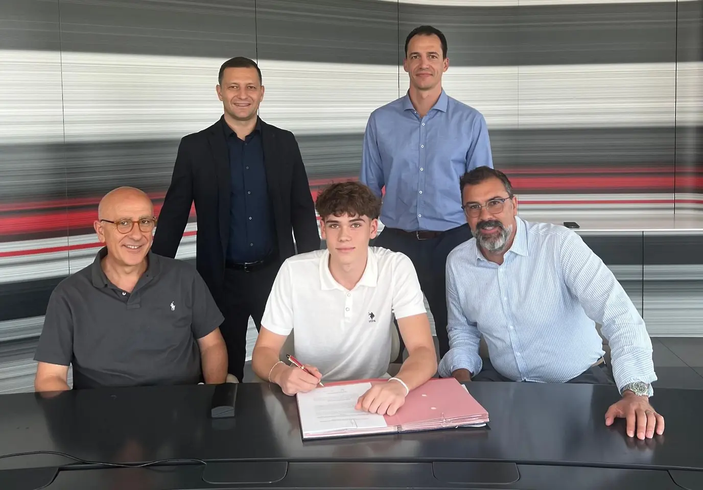 Валери Владимиров / X/ACMilan