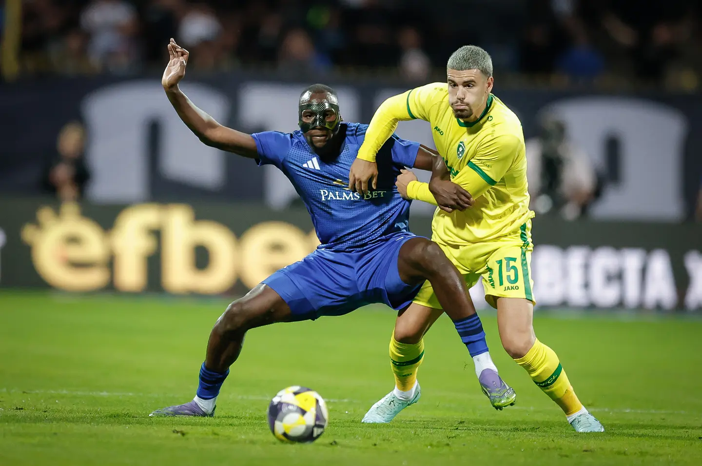 Мустафа Сангаре, Едвин Куртулуш / startphoto.bg