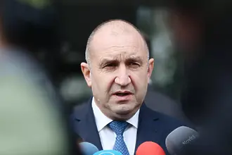 Румен Радев няма да гледа мача на националите в Турция