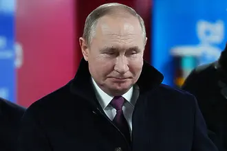 Владимир Путин подхваща съдийството в Русия
