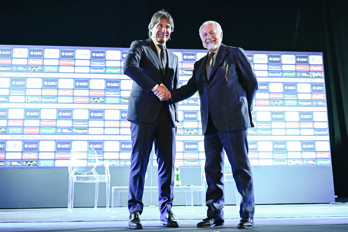 Антонио Конте и Аурелио Де Лаурентис / Getty Images